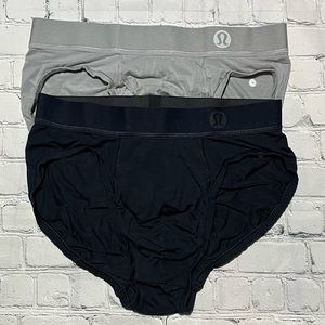 Lululemon pack of 2 Men’s Always Motion Briefs w/ Fly